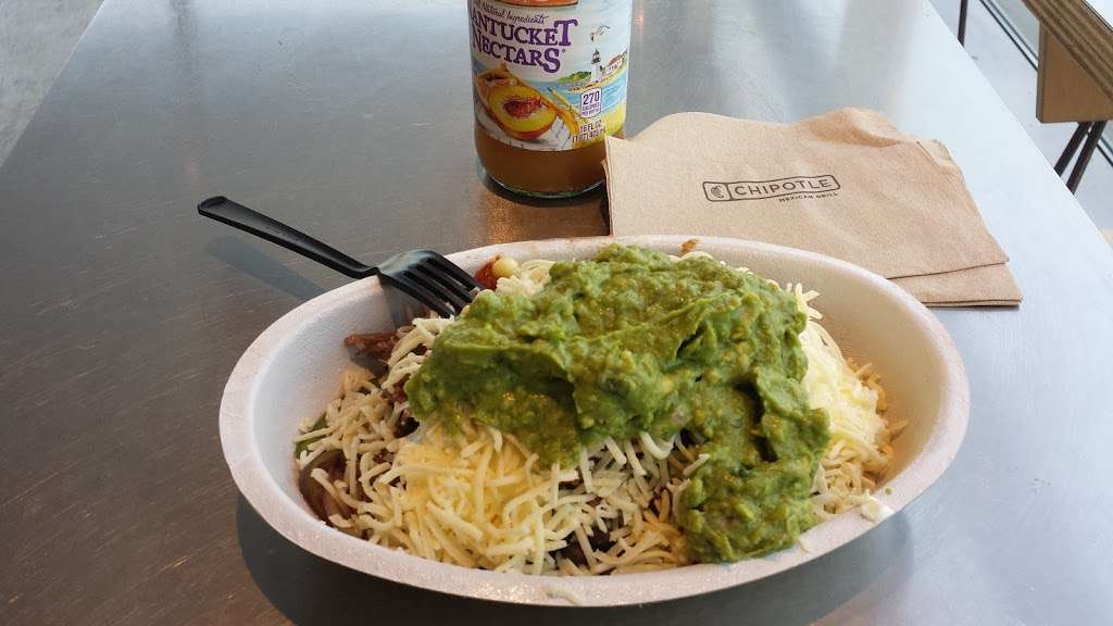 Chipotle Mexican Grill | 16241 Beach Blvd, Huntington Beach, CA 92647, USA | Phone: (714) 841-8701