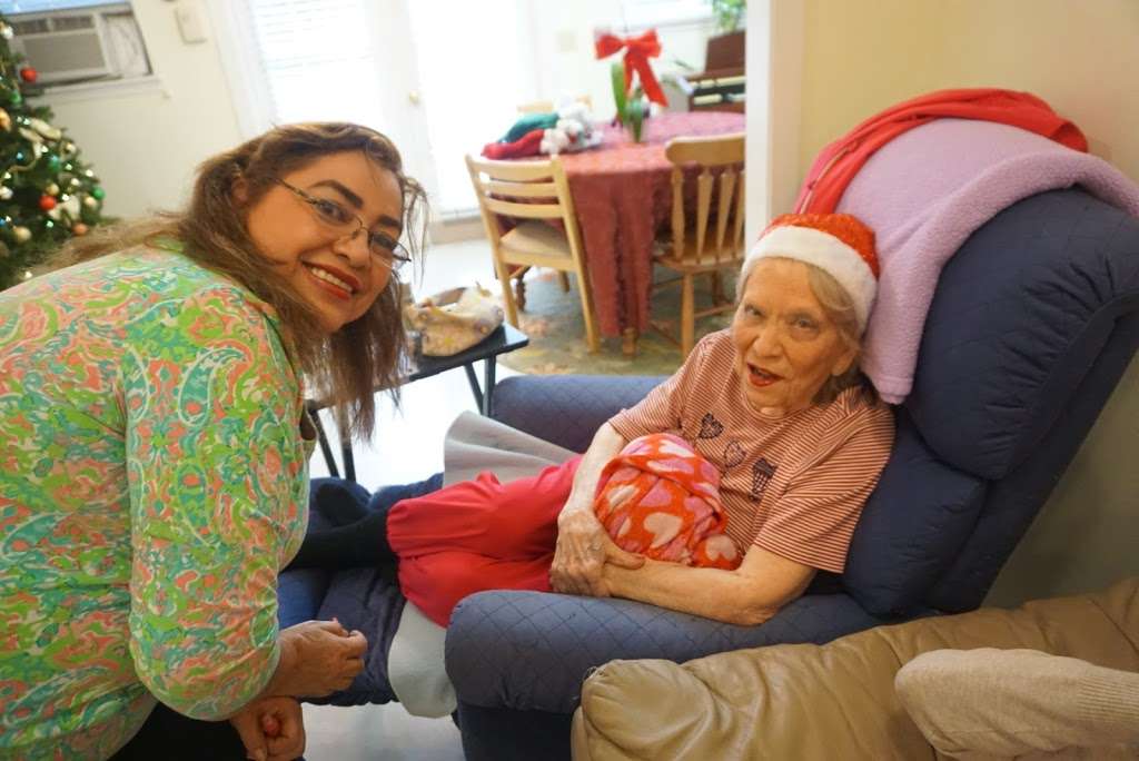 Com For Care Assisted Living | 5215 Spruce St, Bellaire, TX 77401, USA | Phone: (713) 935-5775