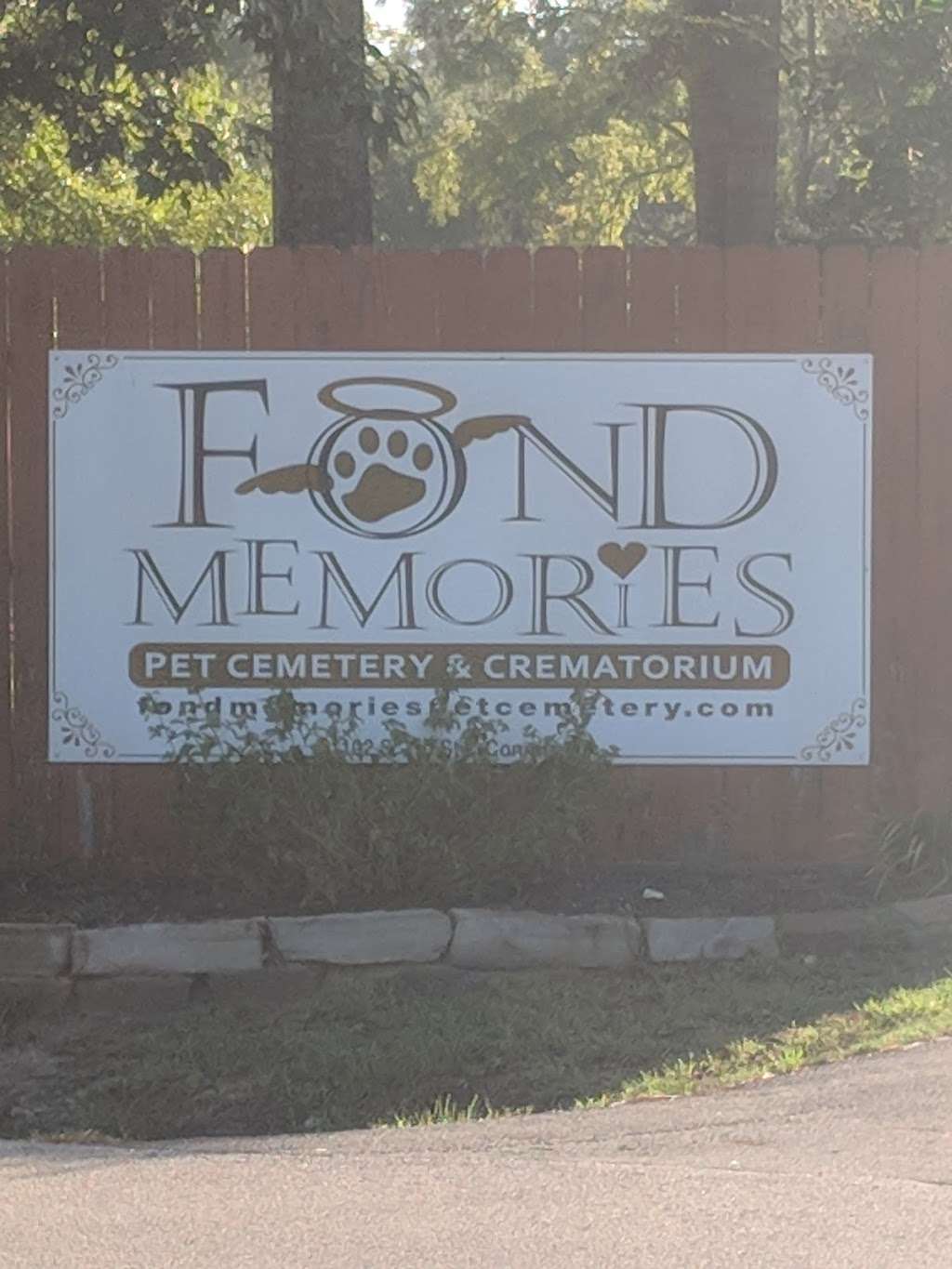 Fond Memories Pet Cemetery and Crematorium | 1102 S 7th St, Conroe, TX 77301, USA | Phone: (936) 441-5305