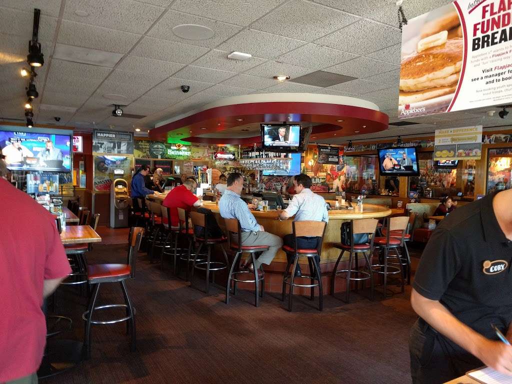 Applebees Grill + Bar | 938 S Broadway, Hicksville, NY 11801 | Phone: (516) 932-3780