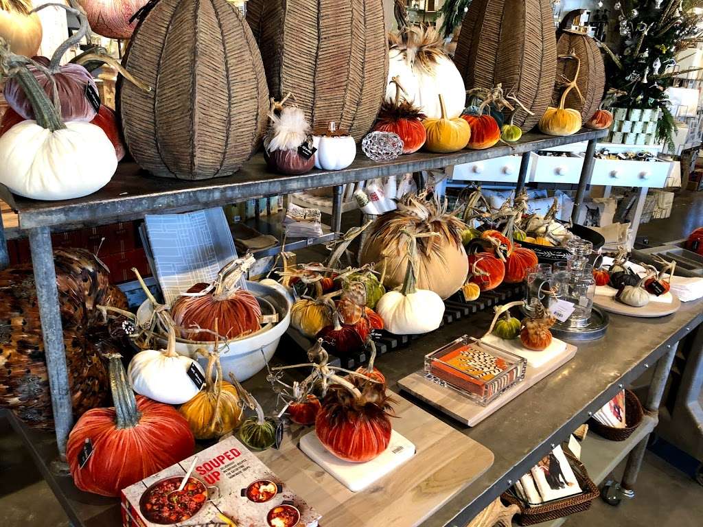 Roberts China and Gifts | 12651 Memorial Dr suite d, Houston, TX 77024, USA | Phone: (713) 973-8171