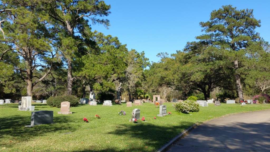 Galveston Memorial Park Cemetery | 7301 Memorial St, Hitchcock, TX 77563, USA | Phone: (409) 986-7409