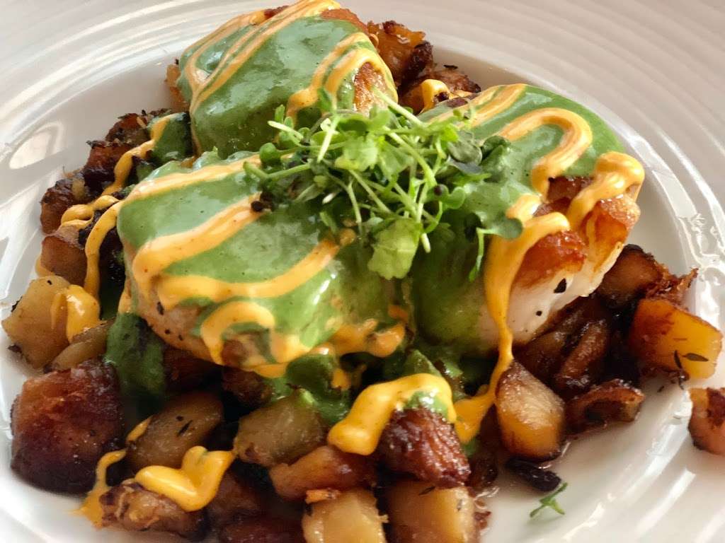 Charlies of Bay Head | 72 Bridge Ave, Bay Head, NJ 08742, USA | Phone: (732) 295-1110