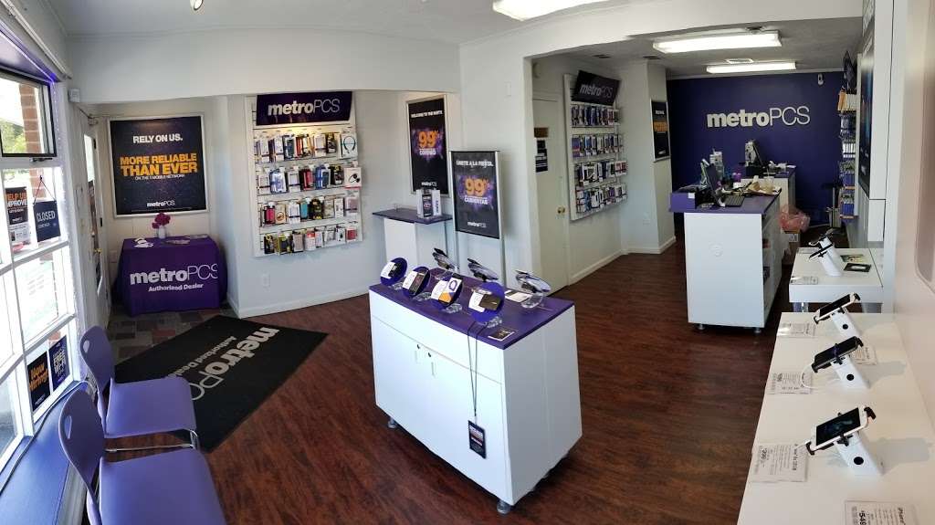 Metro by T-Mobile | 27 Russell St, Woburn, MA 01801, USA | Phone: (781) 933-9911