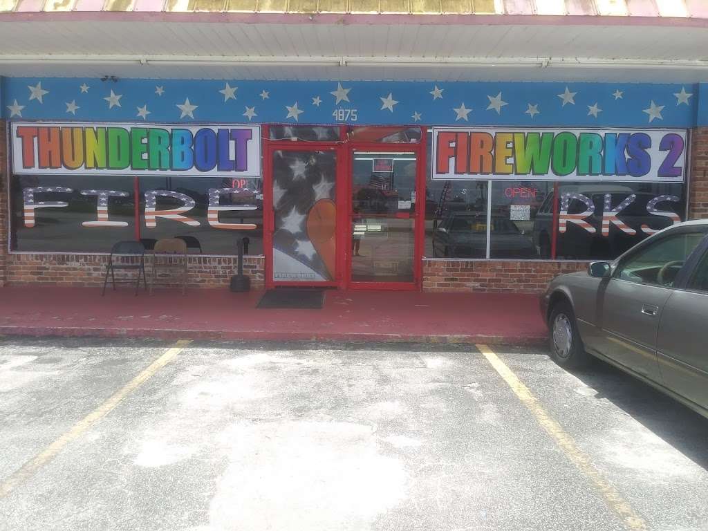Thunderbolt Fireworks II | 4875 W King St, Cocoa, FL 32926, USA | Phone: (321) 735-0531