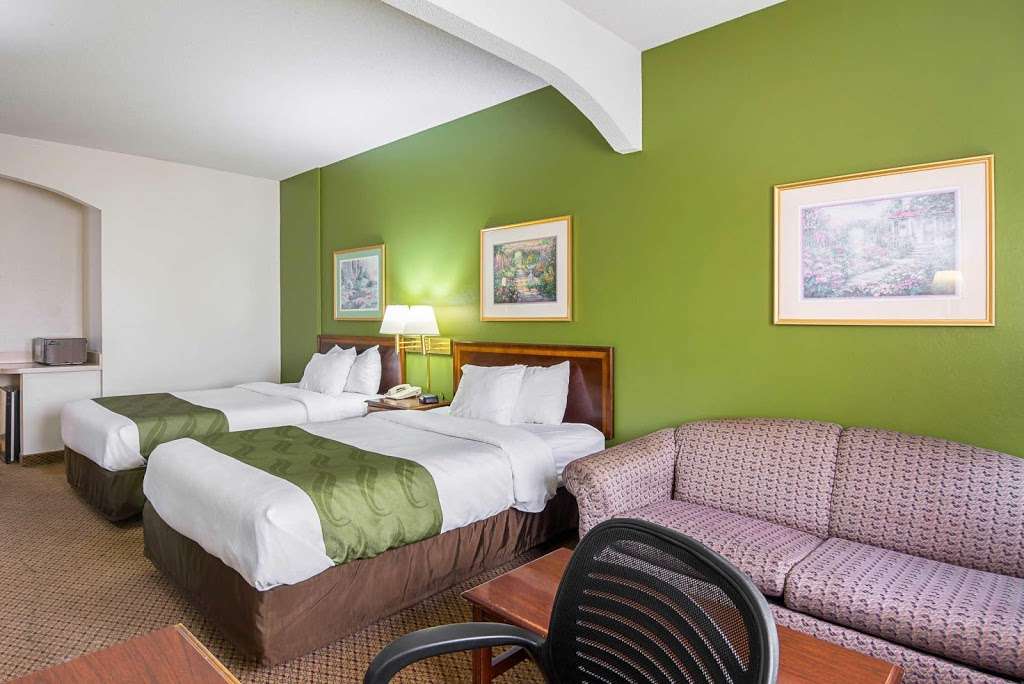 Quality Inn & Suites Kearneysville - Martinsburg | 1937 Short Rd, Kearneysville, WV 25430, USA | Phone: (304) 263-8888