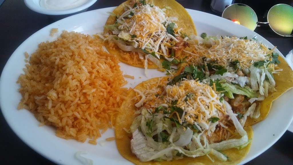 Acapulco Mexican Grill | 701 Cheyenne St, Leavenworth, KS 66048 | Phone: (913) 680-0808