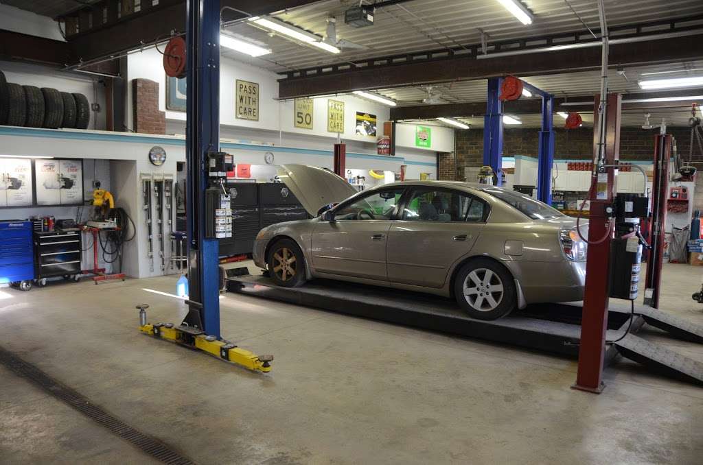 Speed Wrench Garage | 807 E Railroad St, Sandwich, IL 60548, USA | Phone: (815) 786-5974