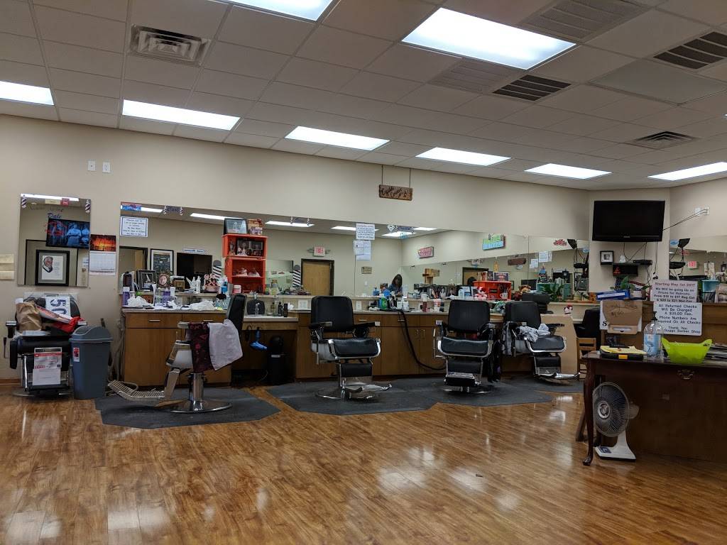 Carl Suggs Barber & Style Shop | 500 Co Rd 52, Helena, AL 35080, USA | Phone: (205) 426-1911