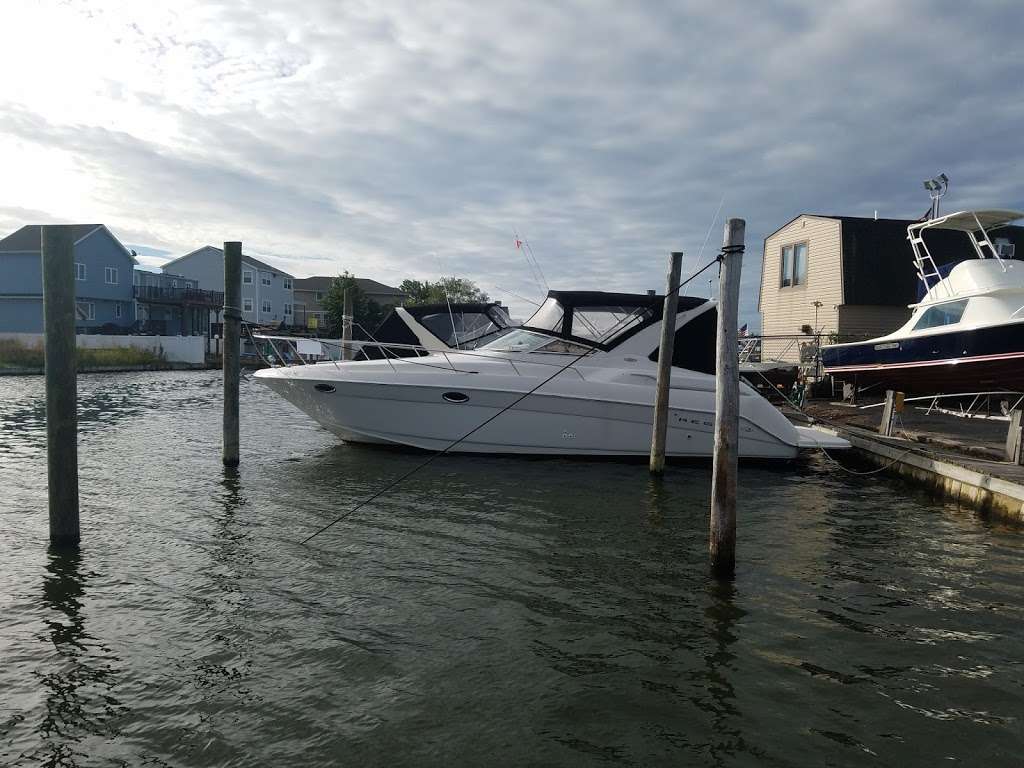 Bergen Point Boat Sales | 601 Bergen Ave Office 2, West Babylon, NY 11704, USA | Phone: (631) 669-3990