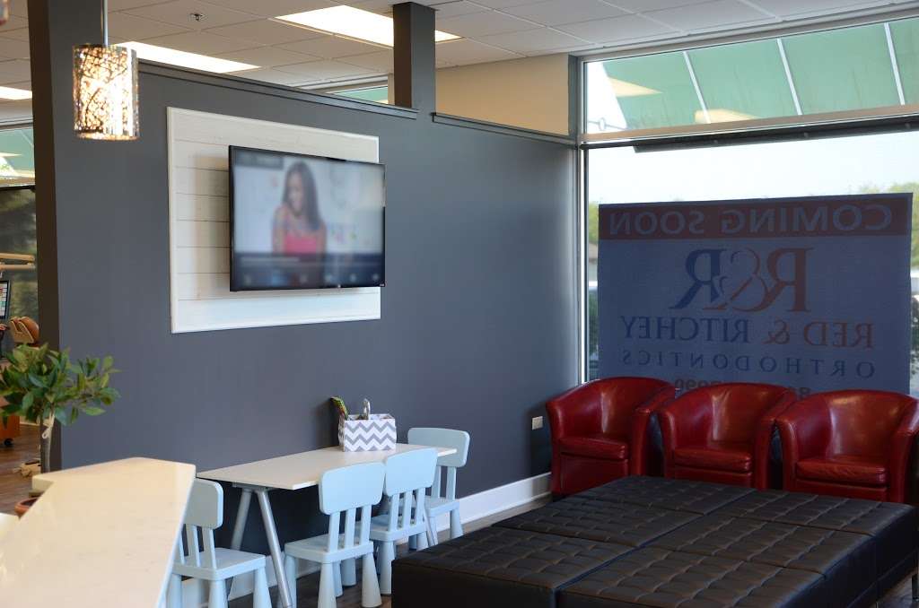 Red & Ritchey Orthodontics | 1938 E Lincoln Hwy #121, New Lenox, IL 60451 | Phone: (815) 717-8200