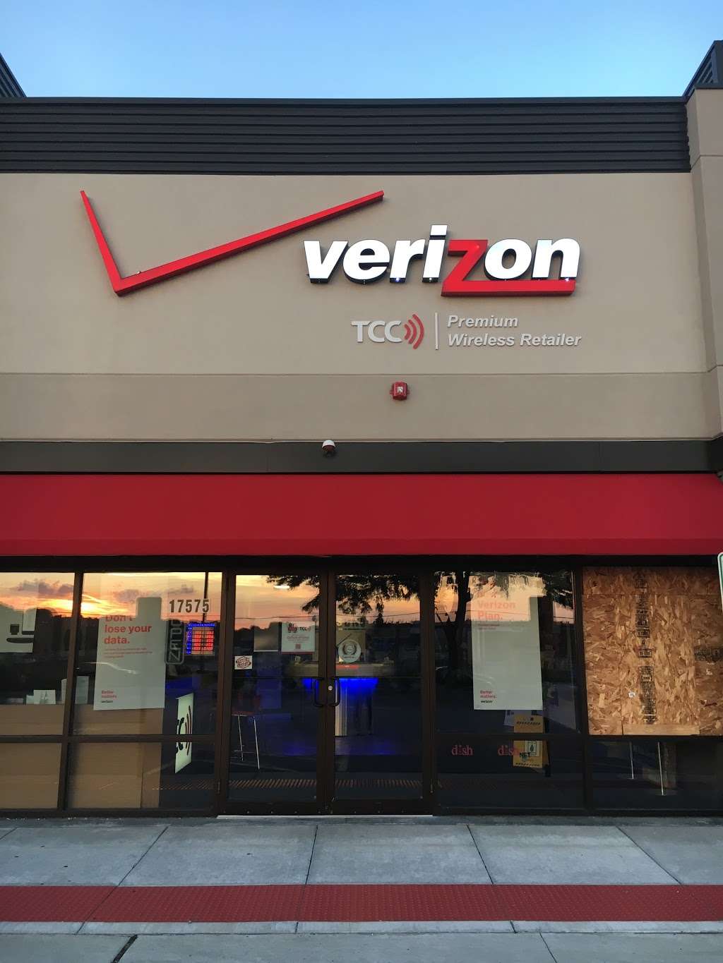 Verizon Authorized Retailer, TCC | 17575 Halsted Ave, Homewood, IL 60430 | Phone: (708) 798-6141