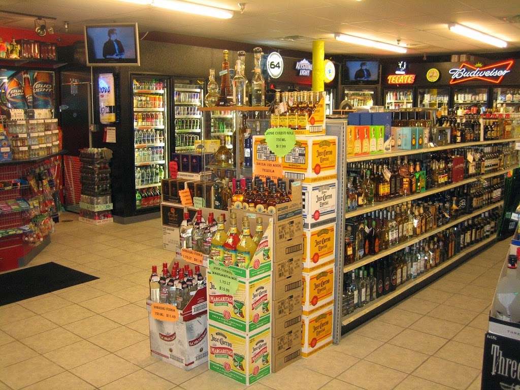 Elgin Liquor & Wine | 1350 E Chicago St #31, Elgin, IL 60120 | Phone: (847) 741-0600