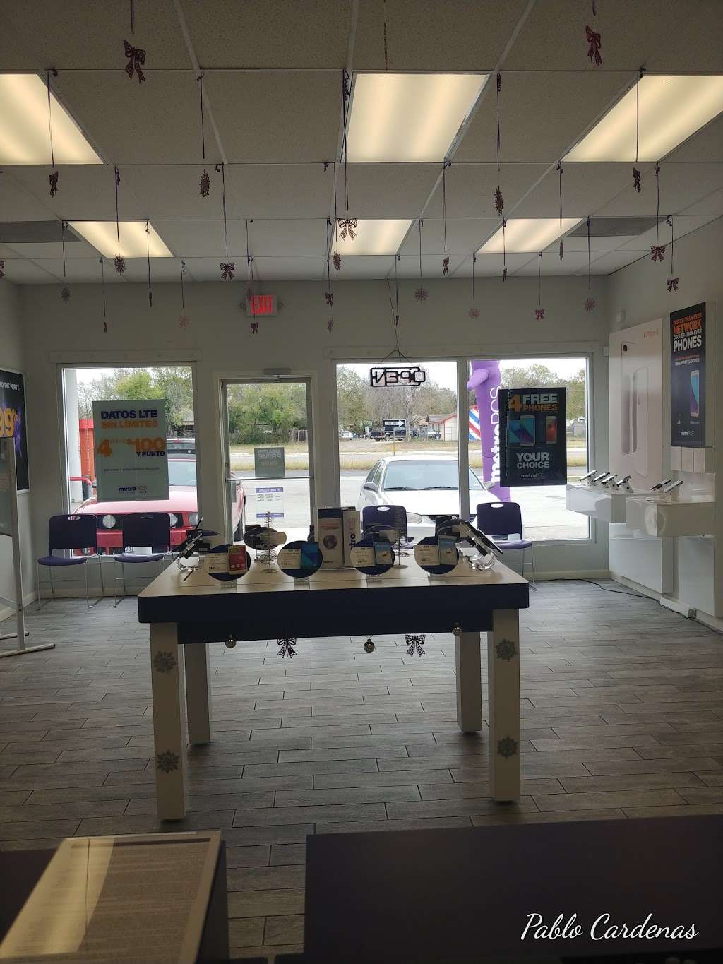 Metro by T-Mobile | 2414 Palo Alto Rd, San Antonio, TX 78211, USA | Phone: (210) 277-0038