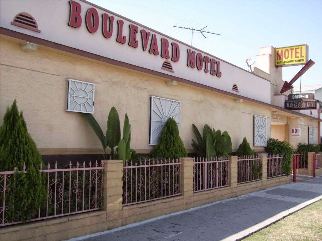 Boulevard Motel | 6919 S Figueroa St, Los Angeles, CA 90003 | Phone: (323) 759-9302