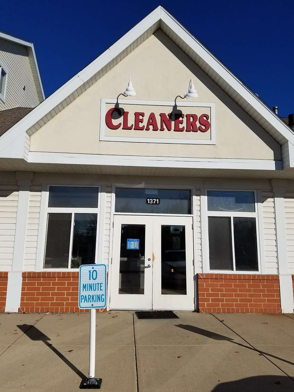 Village Cleaners | 1371 Wind Energy Pass, Batavia, IL 60510 | Phone: (630) 879-8070