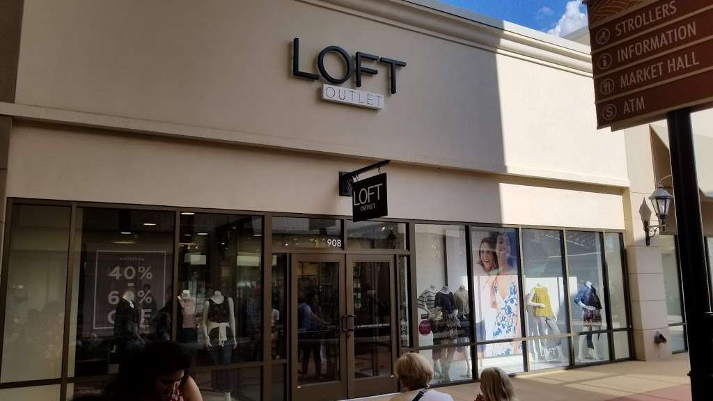 LOFT Outlet | 5512 New Fashion Way, Charlotte, NC 28278, USA | Phone: (704) 583-5694