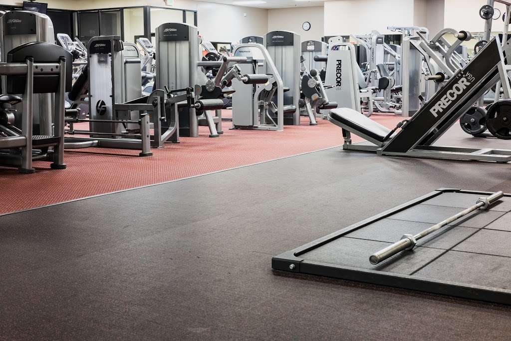 PRO FITNESS GYM | 2172 Lake Cook Rd, Algonquin, IL 60102, USA | Phone: (847) 458-2600