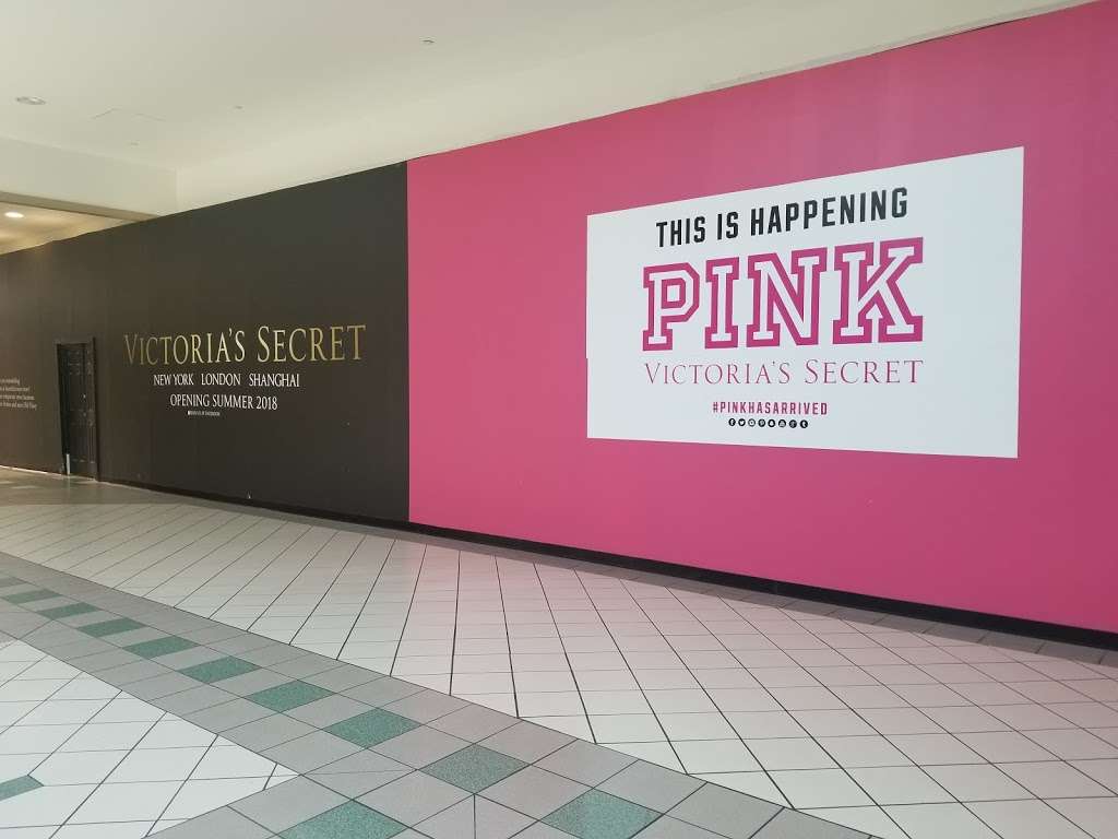 Victorias Secret & PINK | 100 Cumberland Mall B-13, Vineland, NJ 08360, USA | Phone: (856) 293-9001