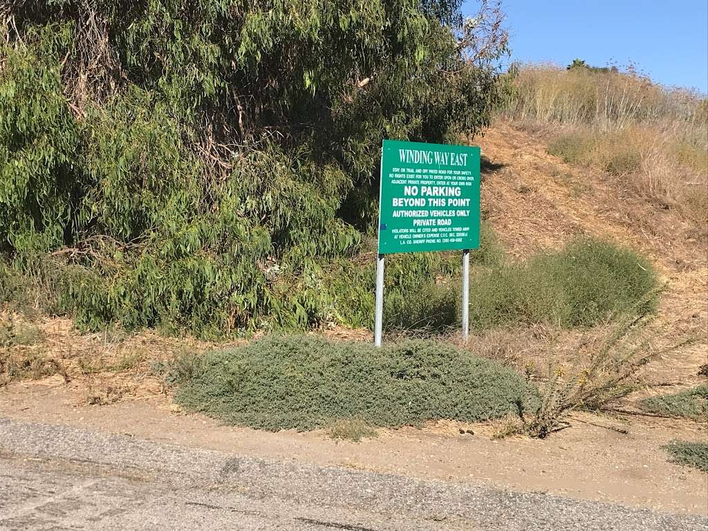 visitor parking for Escondido Falls | Malibu, CA 90265, USA