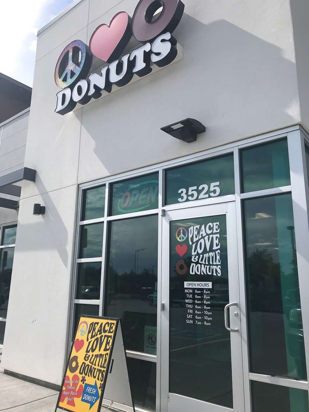 Peace, Love and Little Donuts of Loveland | 3525 Mountain Lion Dr, Loveland, CO 80537, USA | Phone: (970) 292-8800