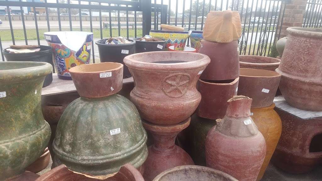 Amigos Pottery Inc | 3525 Interstate Hwy 30, Mesquite, TX 75150, USA | Phone: (469) 789-6666