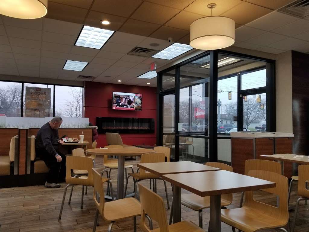 Wendys | 9703 Kennedy Ave, Highland, IN 46322, USA | Phone: (219) 922-6804