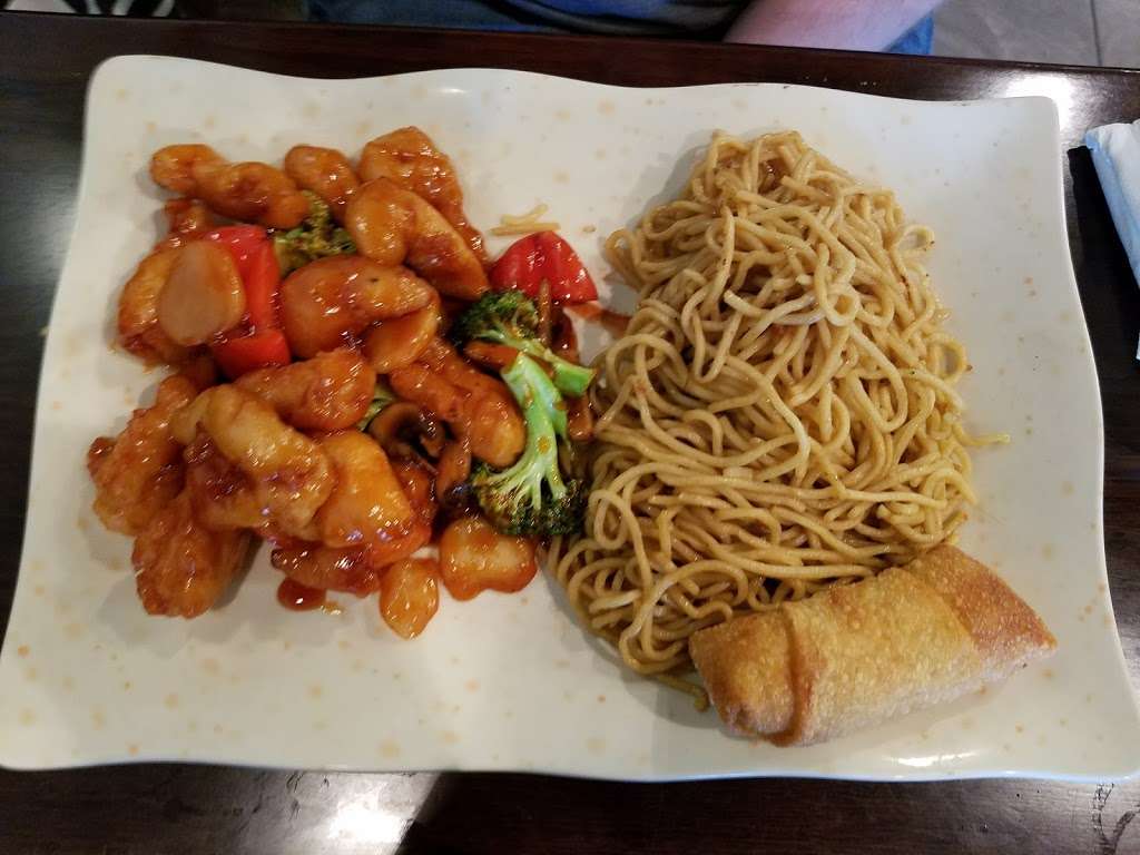 Jing Jing Chinese Restaurant | 2260 Cross Pointe Dr #99, Rock Hill, SC 29730 | Phone: (803) 366-1211