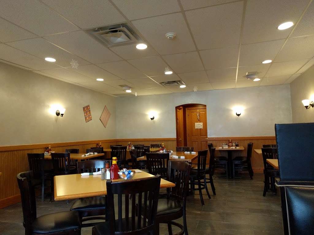 Lincoln Square Pancake House | 901 E Broadway St, Fortville, IN 46040, USA | Phone: (317) 747-4910