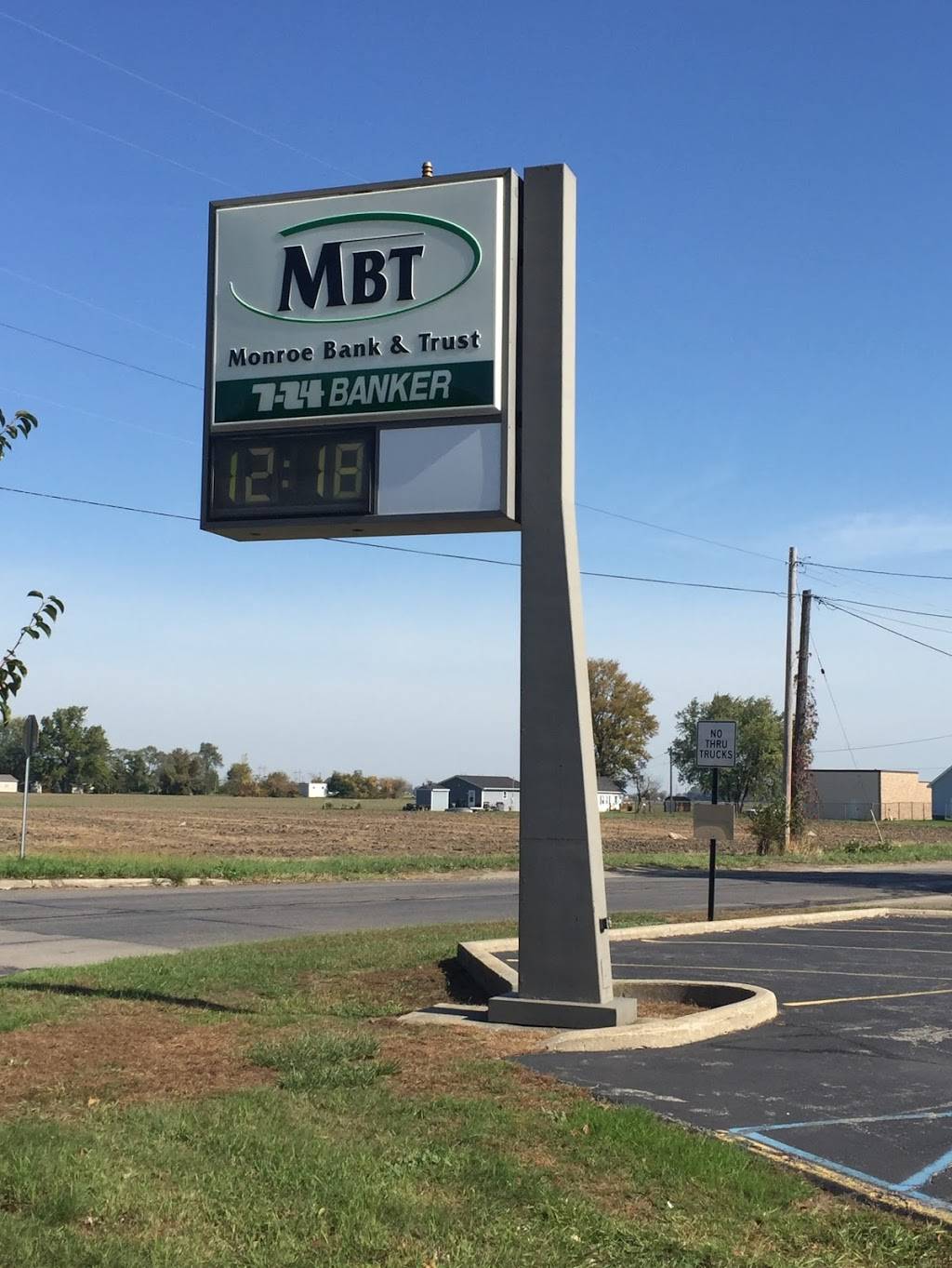 First Merchants Bank | 9796 S Dixie Hwy, Erie, MI 48133, USA | Phone: (734) 848-3334