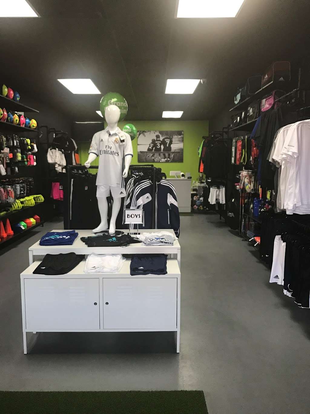 The Bench Sporting Goods | 9179 Valley View St, Cypress, CA 90630 | Phone: (714) 236-5822