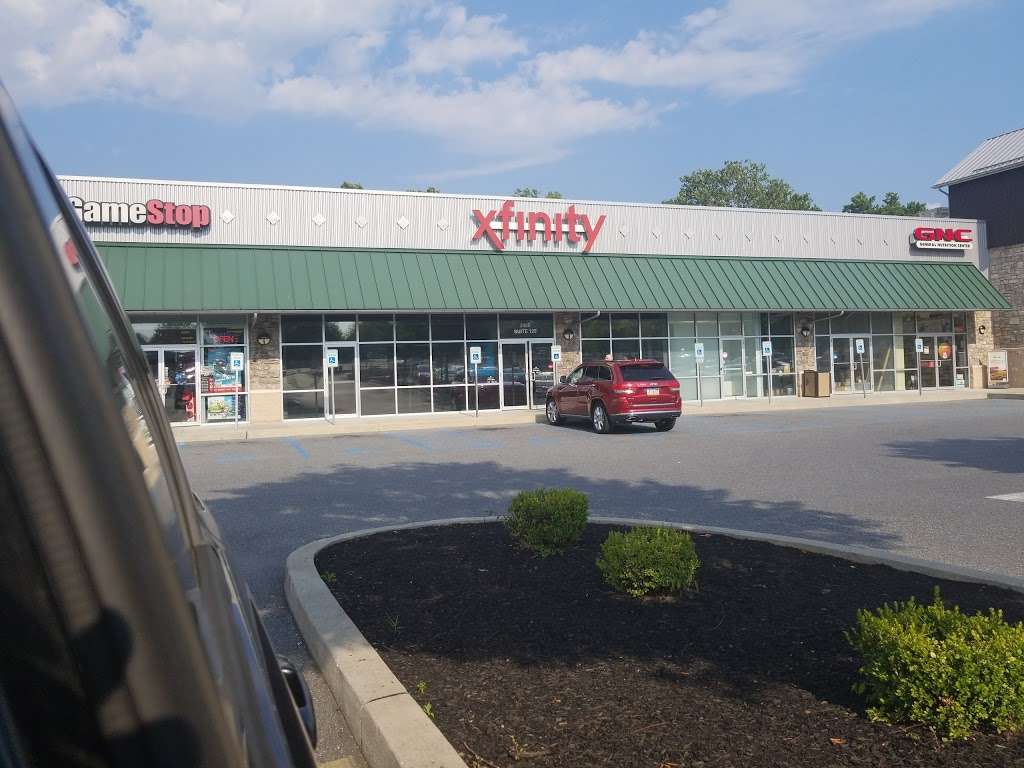 Xfinity Store by Comcast | 2405 Covered Bridge Dr, Lancaster, PA 17602, USA | Phone: (800) 266-2278