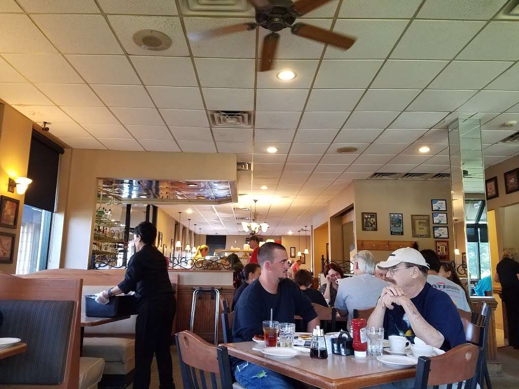 Landmark Restaurant Diner | 4429 Central Ave, Charlotte, NC 28205, USA | Phone: (704) 532-1153