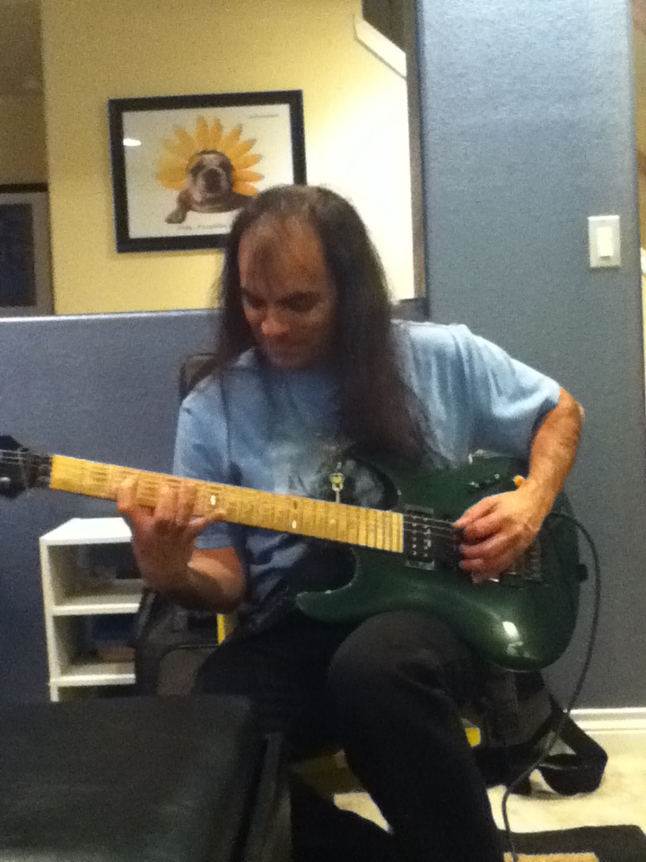 Dwaynes Guitar Lessons | 1405 W 12th Ave, Broomfield, CO 80020, USA | Phone: (303) 552-1168