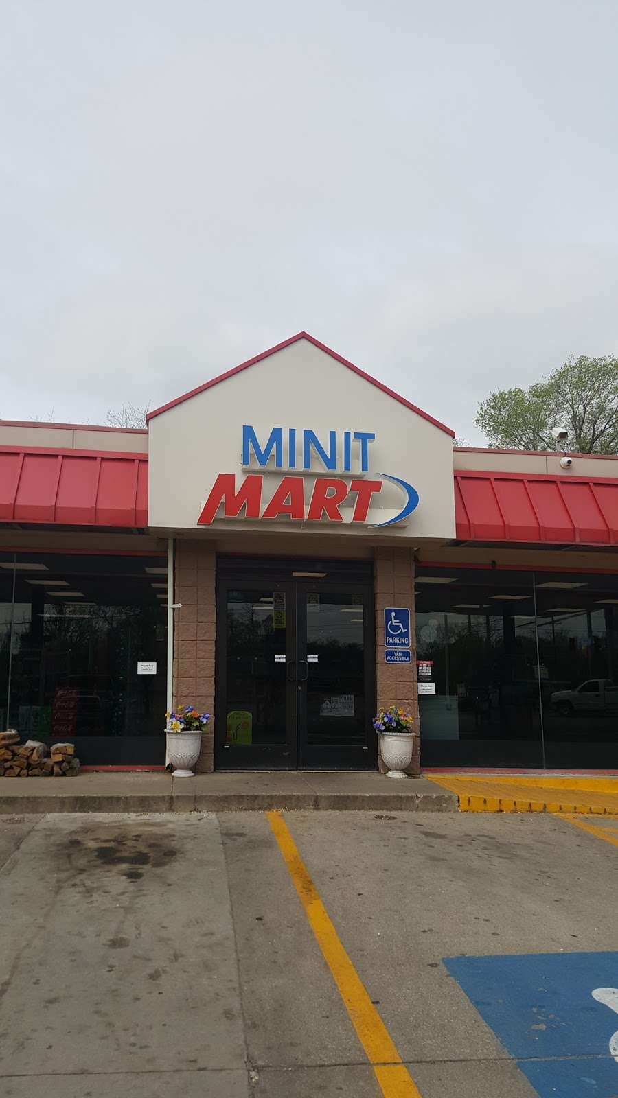 Minit Mart | 9917 Bannister Rd, Kansas City, MO 64134 | Phone: (816) 761-7585