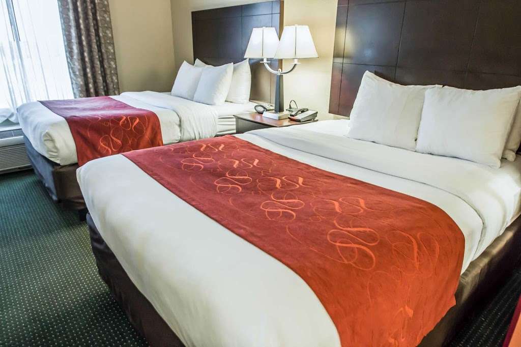 Comfort Suites Orlando Airport | 1936 McCoy Rd, Orlando, FL 32809, USA | Phone: (407) 812-9100