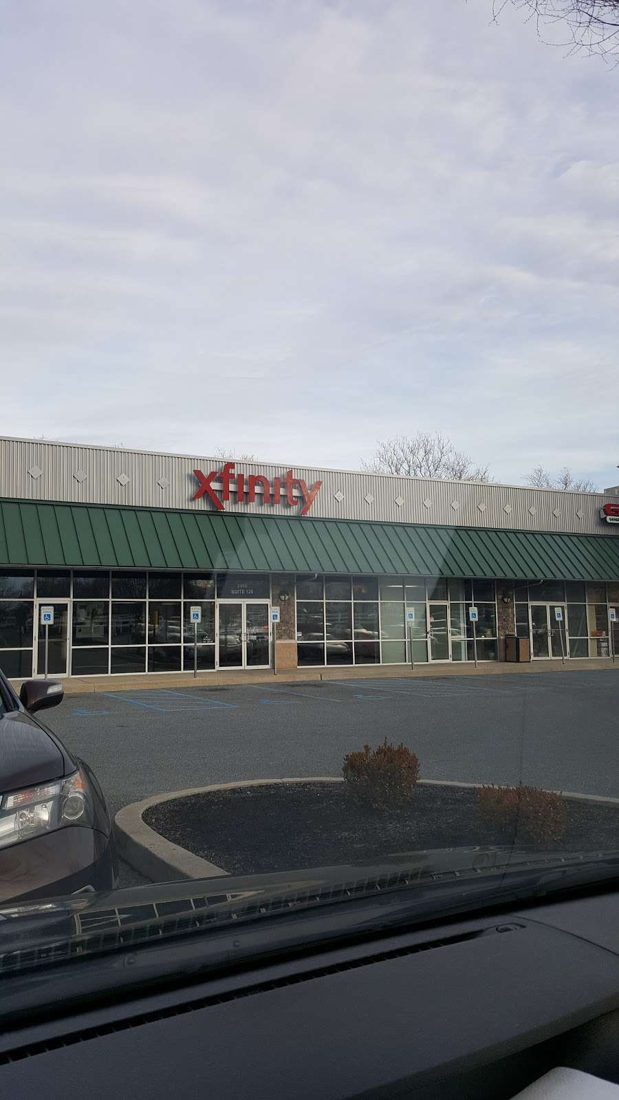 Xfinity Store by Comcast | 2405 Covered Bridge Dr, Lancaster, PA 17602, USA | Phone: (800) 266-2278