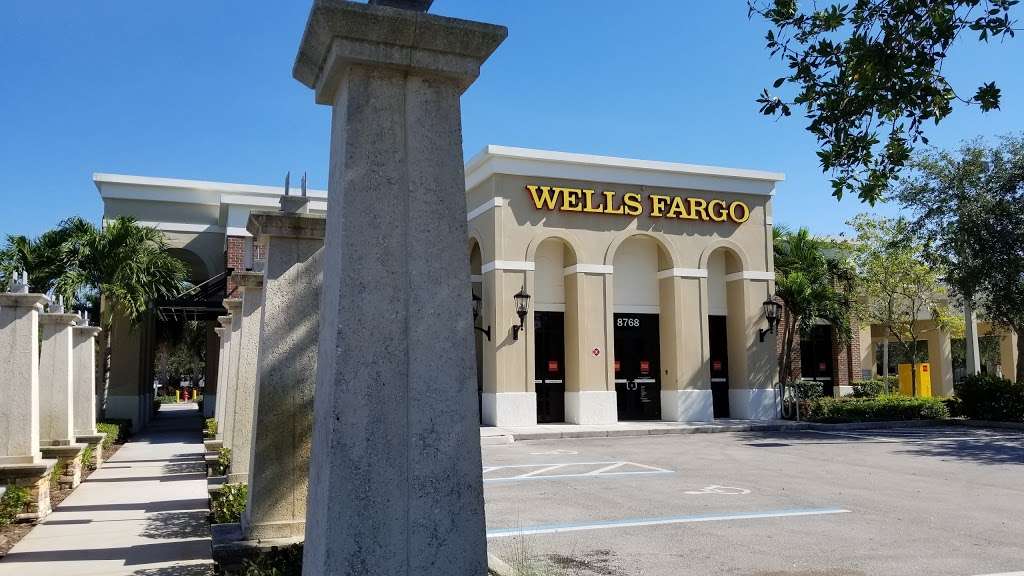 Wells Fargo Bank | 8768 W Boynton Beach Blvd, Boynton Beach, FL 33472, USA | Phone: (561) 735-0865
