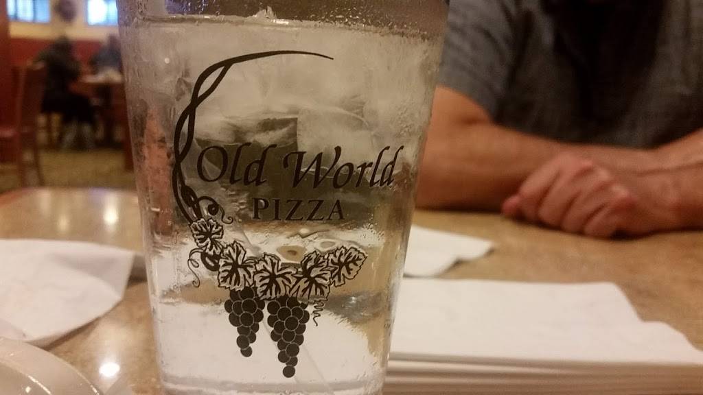 Old World Pizza | 5660 Bishop Ave, Inver Grove Heights, MN 55076, USA | Phone: (651) 455-1551