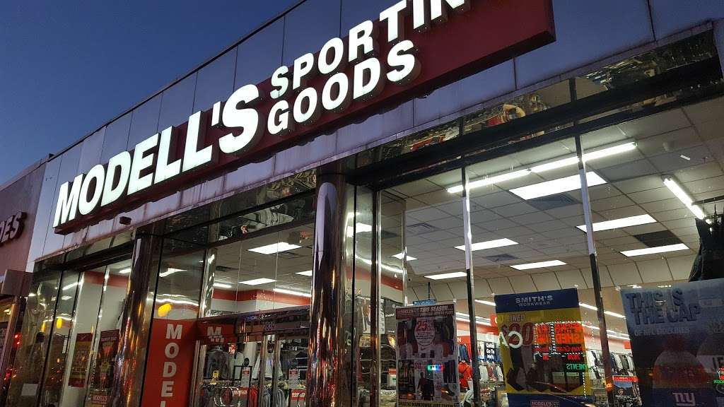 Modells Sporting Goods | 2839 John F. Kennedy Blvd, Jersey City, NJ 07306, USA | Phone: (201) 946-6734