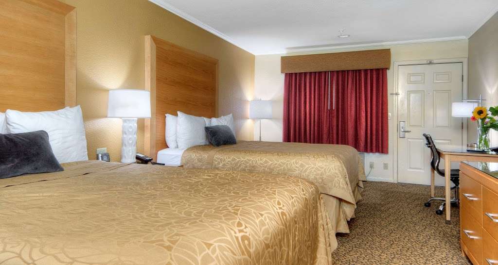 Best Western Plus Dixon Davis | 1345 Commercial Way, Dixon, CA 95620, USA | Phone: (707) 678-1400