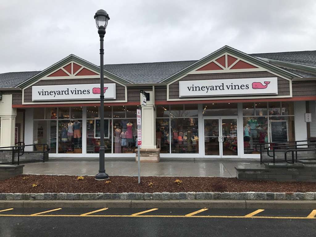 Vineyard Vines | 151 Marigold Ct, Central Valley, NY 10917, USA | Phone: (845) 928-7609