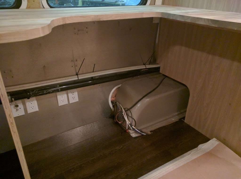 Creative Coach Collison Repair | 8250 FL-33, Lakeland, FL 33809, USA | Phone: (863) 984-3439