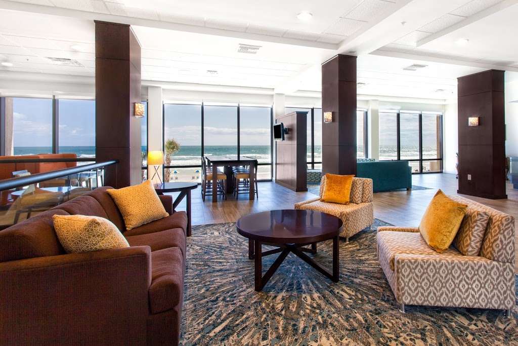 Holiday Inn Express & Suites Oceanfront Daytona Beach Shores | 3301 S Atlantic Ave, Daytona Beach Shores, FL 32118, USA | Phone: (386) 767-1711