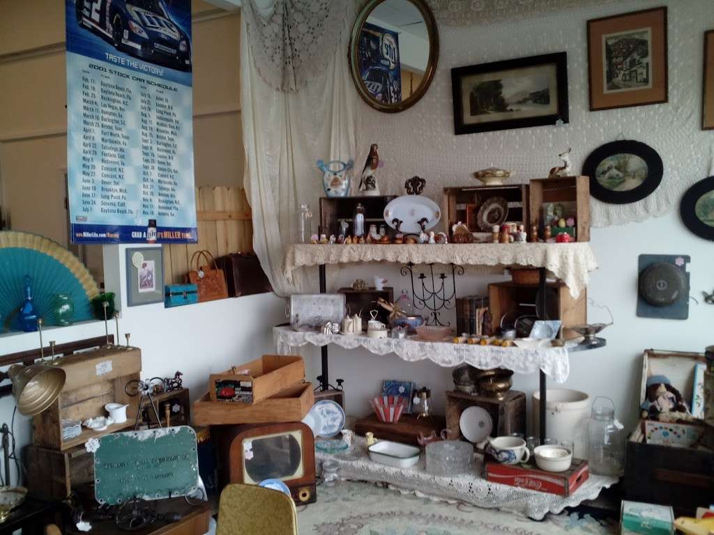 Good Ole days Antiques and More | 24260 IN-37, Noblesville, IN 46060, USA | Phone: (765) 734-1006