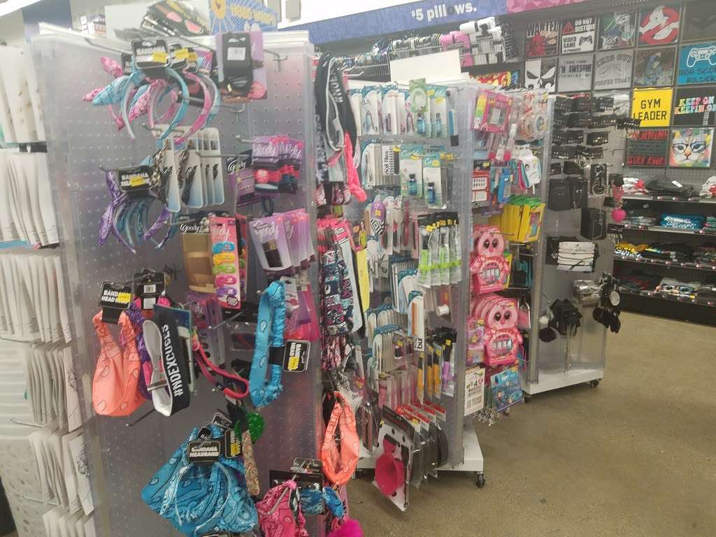 Five Below | 340 Providence Hwy, Dedham, MA 02026, USA | Phone: (781) 326-7604