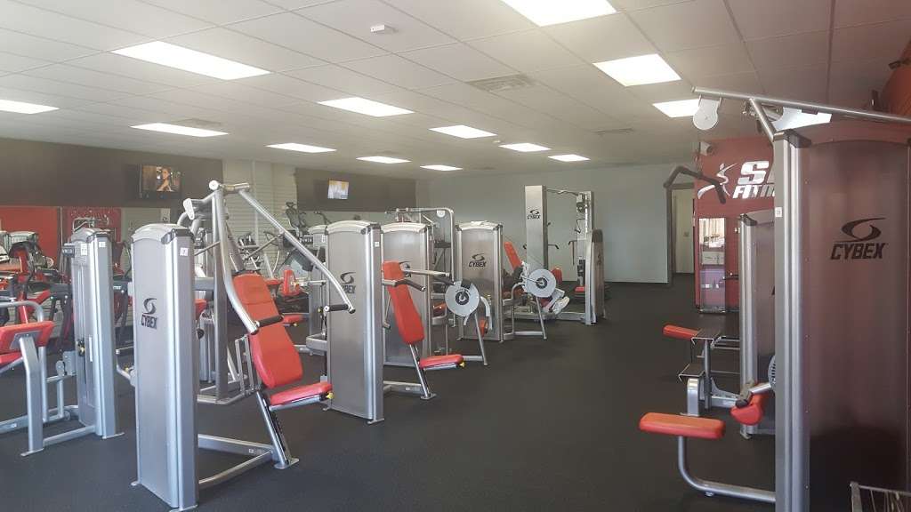 Snap Fitness | 3224 E Main St, East Troy, WI 53120, USA | Phone: (262) 642-1645