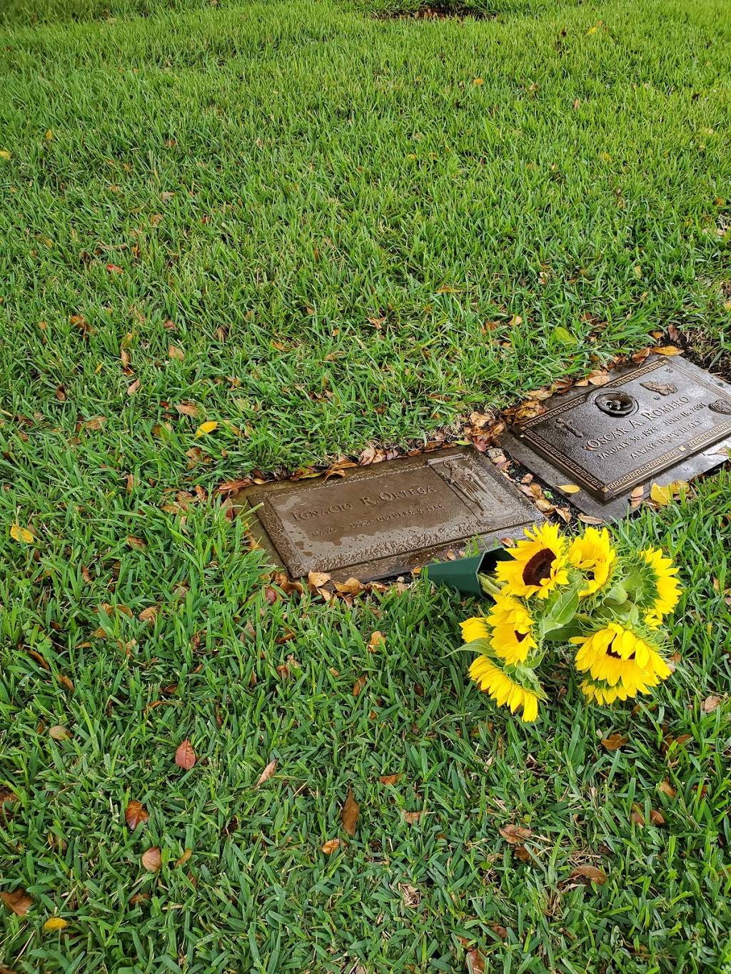 Our Lady of Mercy Cemetery | 11411 NW 25th St, Doral, FL 33172, USA | Phone: (305) 592-0521