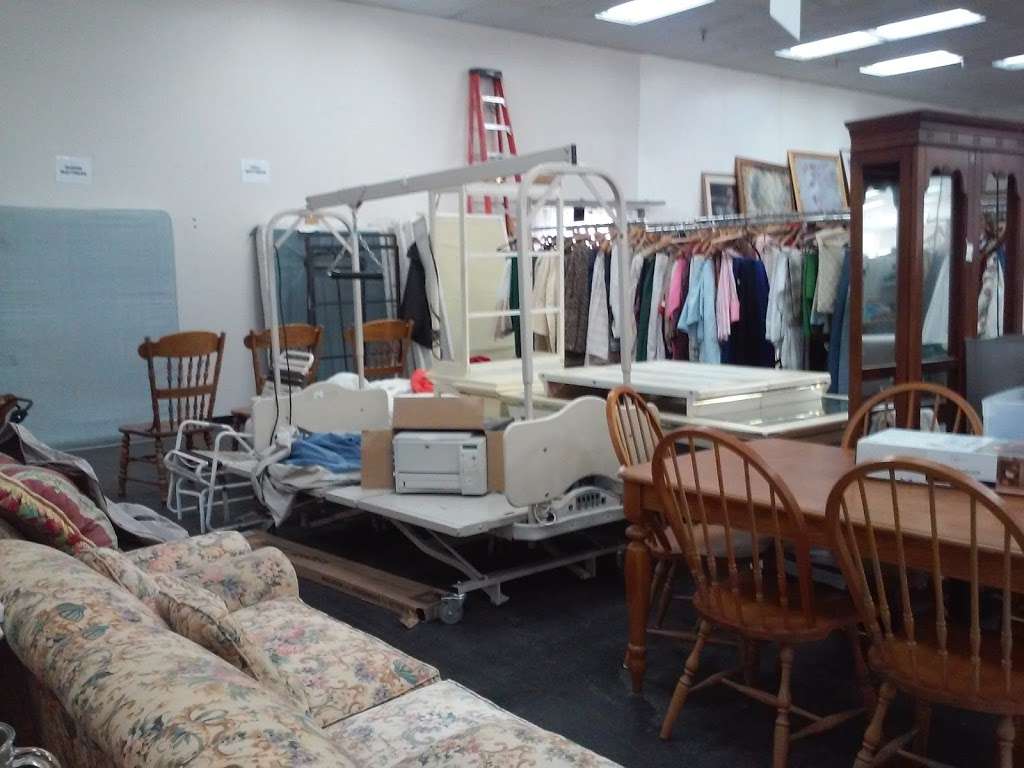 UGM Super Thrift Store | 2305 W Airport Fwy #110, Irving, TX 75062, USA | Phone: (972) 252-6040