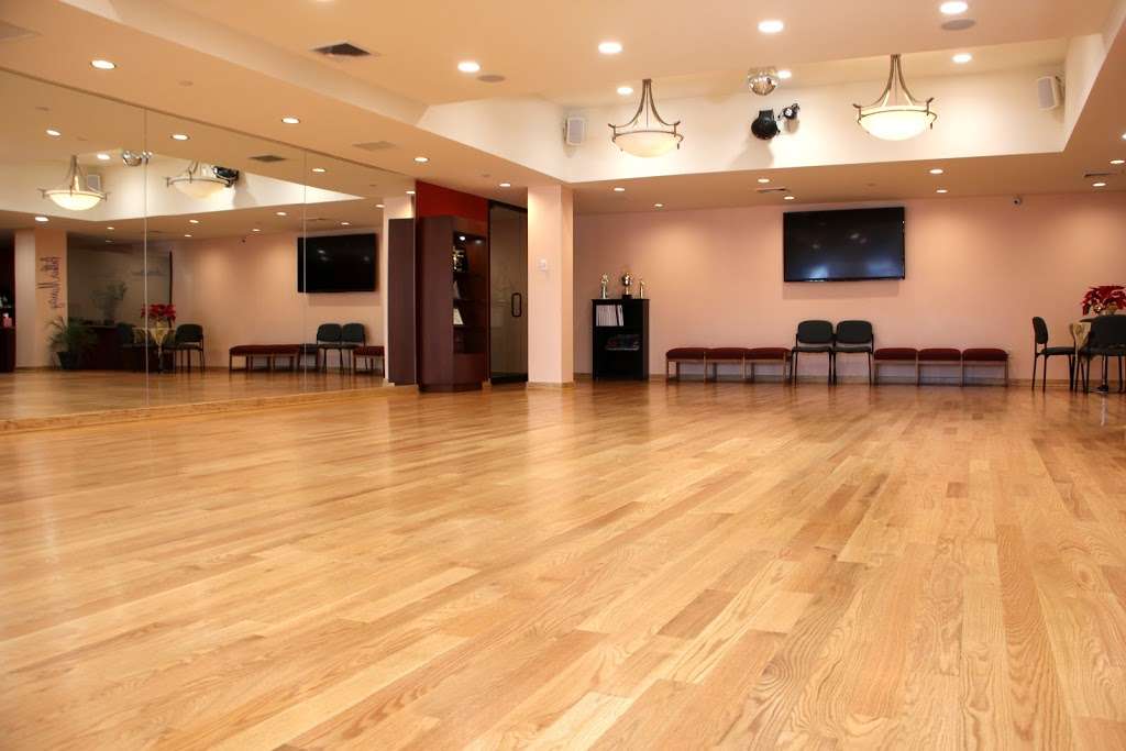 Arthur Murray Dance Studio of Bayside | 222-15 Northern Blvd, Bayside, NY 11361, USA | Phone: (718) 819-8217